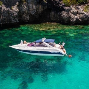 Diving tours with a Sunseeker motor yacht